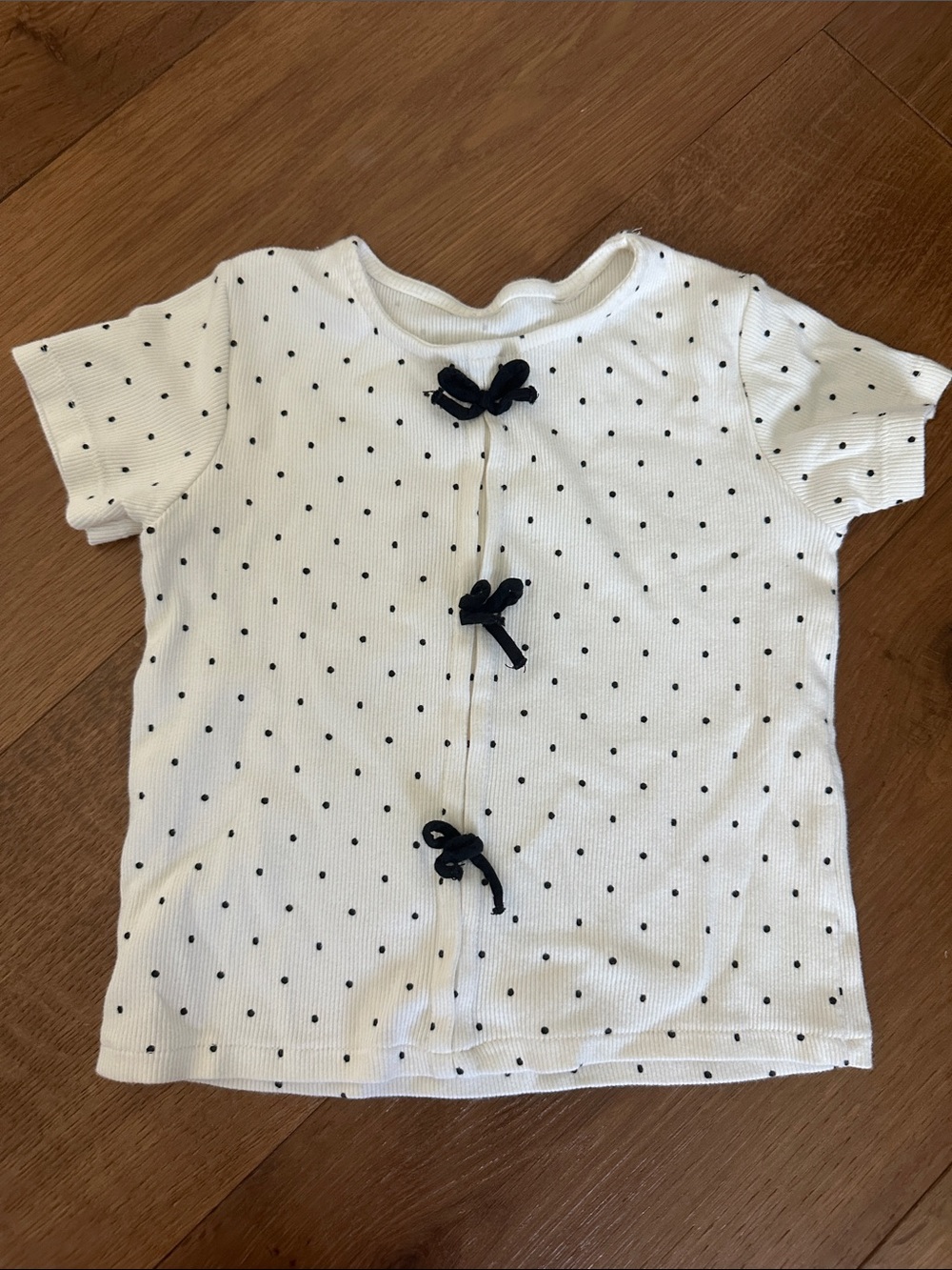Zara White Short-Sleeve Tee with Navy Polka Dots and Knot Bows
